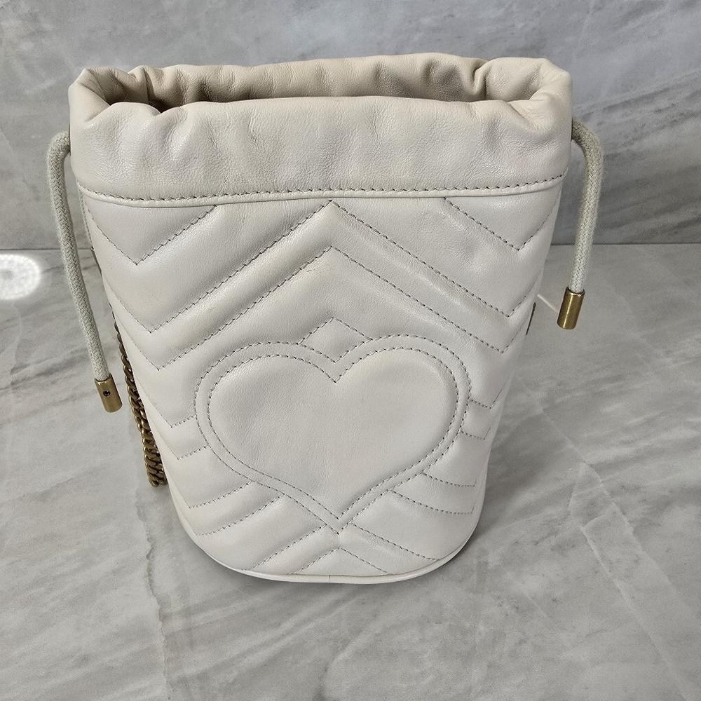 Gucci GG Marmont Bucket Bag - Picture 5 of 12
